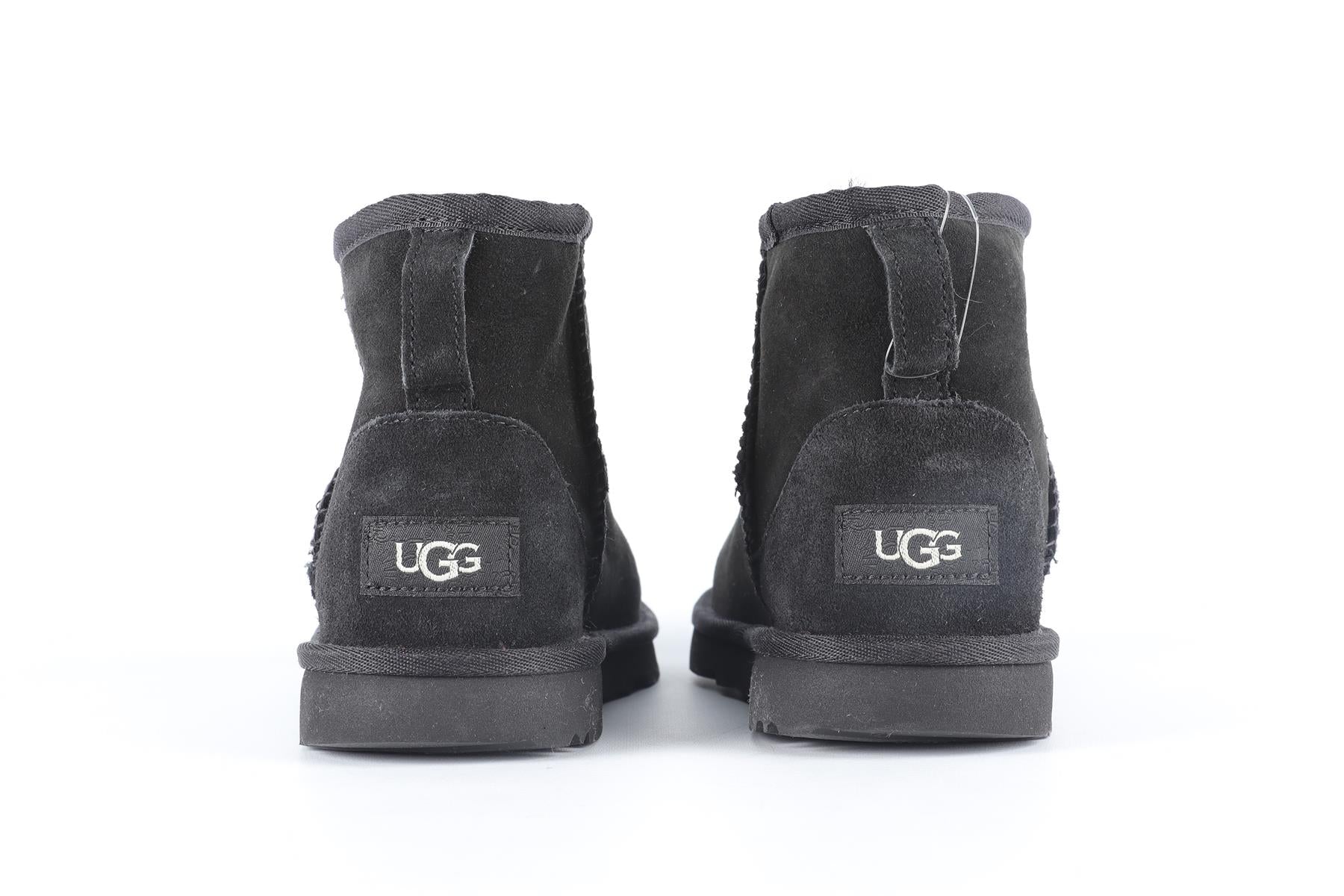 UGG AUSTRALIA BLACK KIDS GIRLS SUEDE BOOTS EU 35 UK 2 US 3