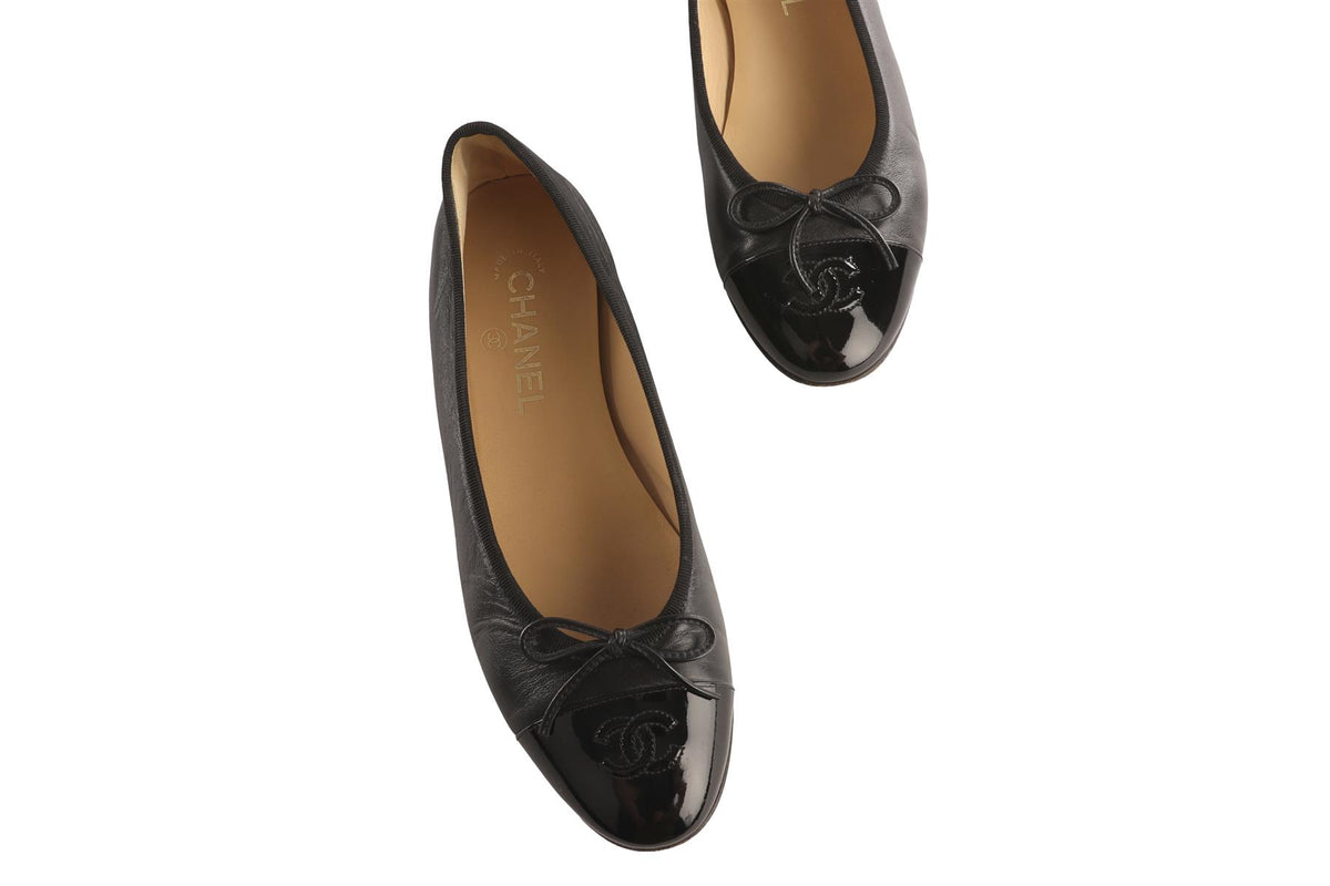 CHANEL BLACK LEATHER BALLET FLATS EU 38.5 UK 5.5 US 8.5