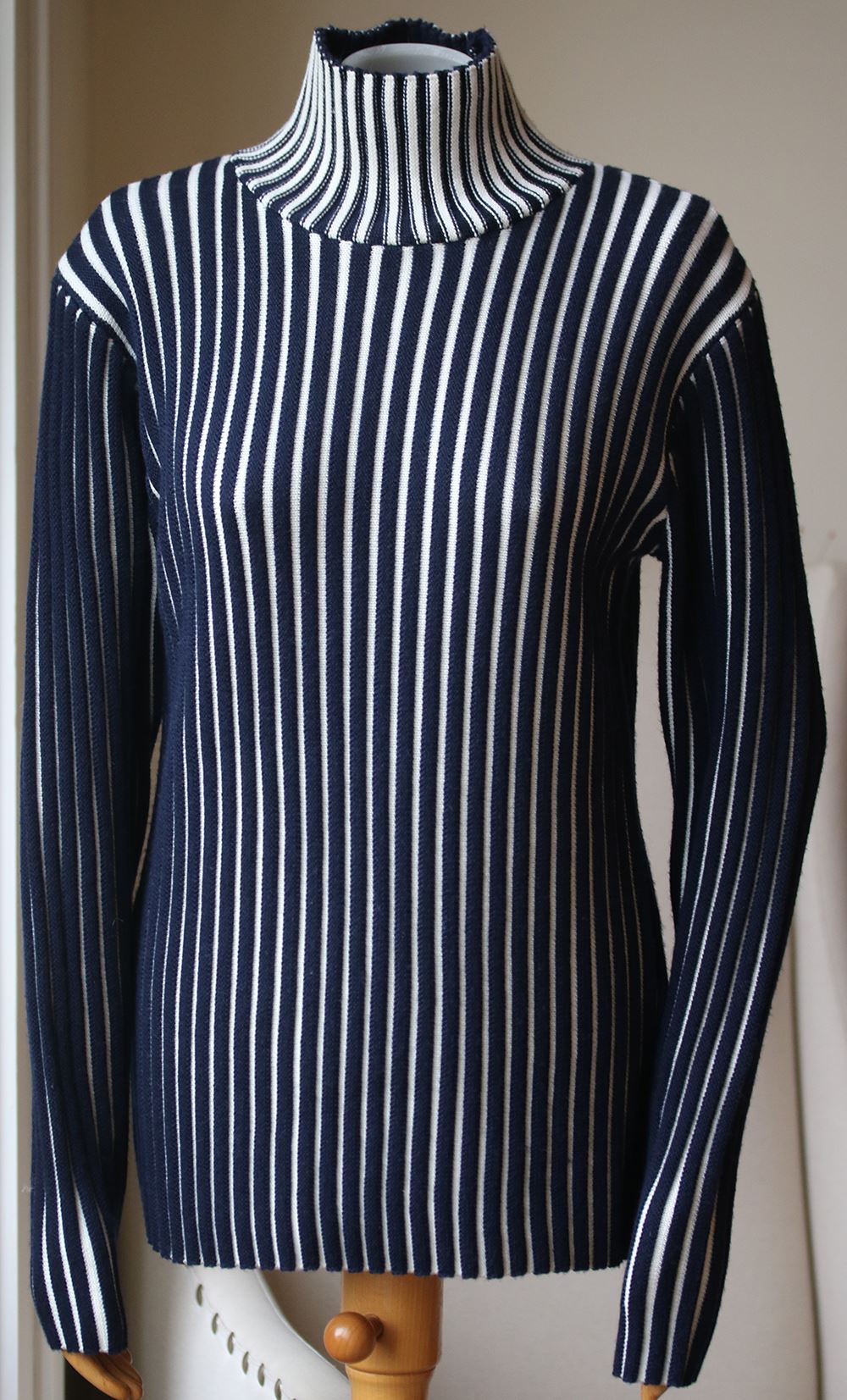 VICTORIA VICTORIA BECKHAM STRUCTURED TURTLENECK SWEATER UK 12