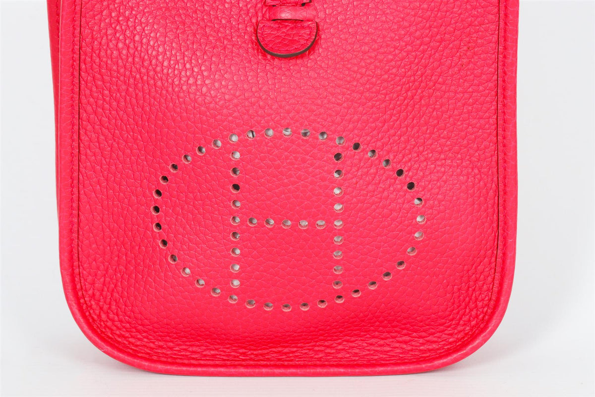 HERMÈS PINK 2018 EVELYNE 16CM CLEMENCE LEATHER SHOULDER BAG