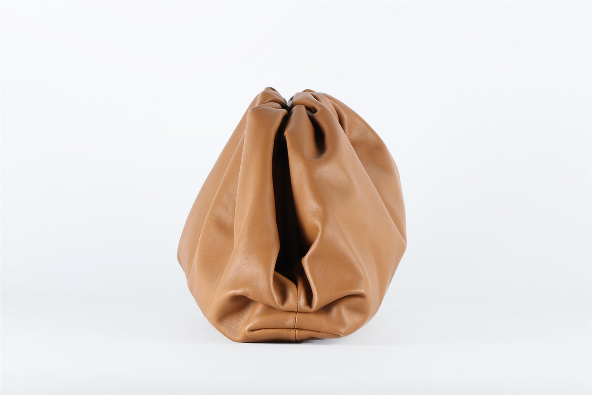 BOTTEGA VENETA BROWN POUCH LARGE LEATHER CLUTCH