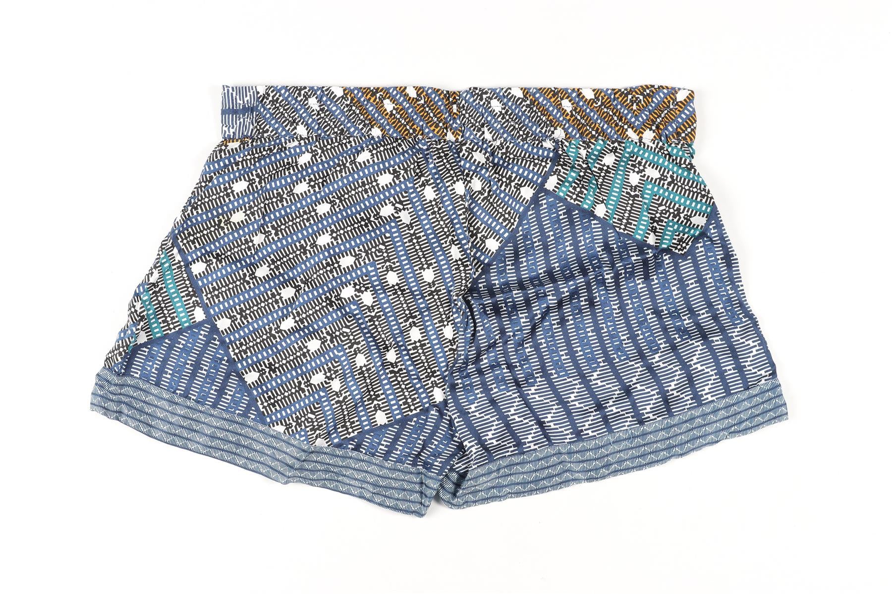 ASCENO BLUE SILK SHIRT & SHORTS SET SMALL