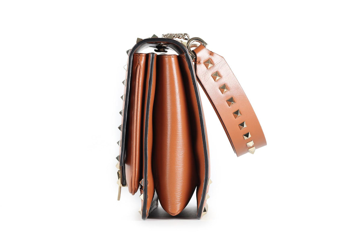VALENTINO GARAVANI BROWN ROCKSTUD LEATHER SHOULDER BAG