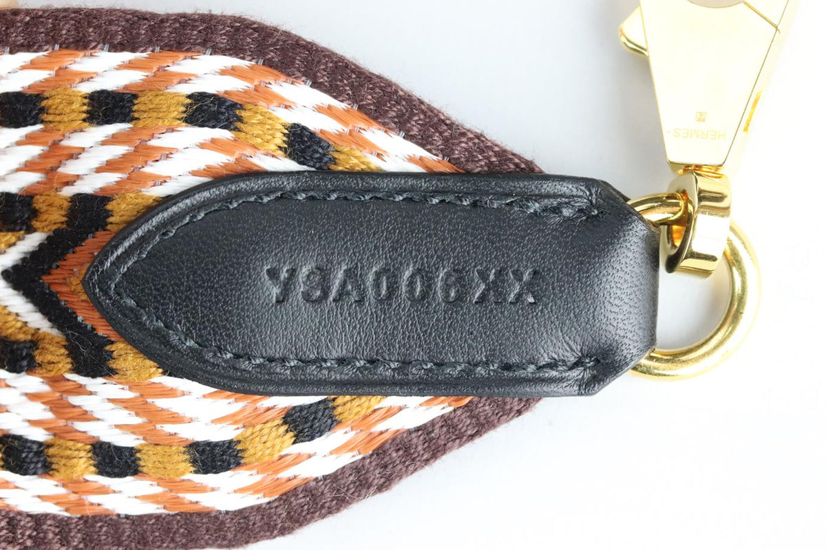 HERMÈS 2020 24/24 29CM TOGO LEATHER, ALLIGATOR AND SWIFT LEATHER BAG