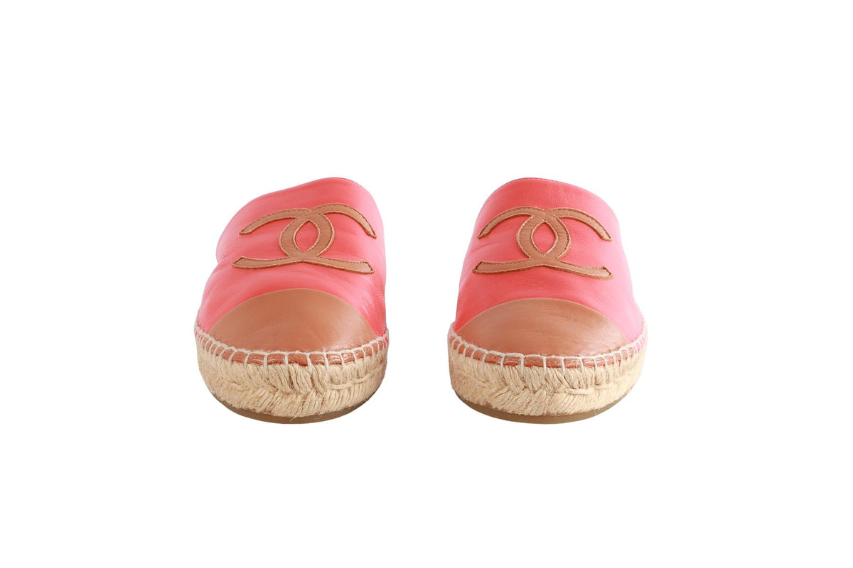CHANEL PINK CC LEATHER ESPADRILLE MULES EU 39 UK 6 US 9