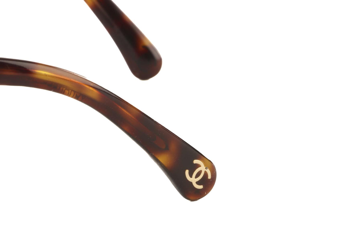 CHANEL BROWN D-FRAME ACETATE SUNGLASSES