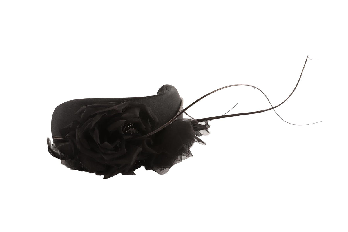 LAURA CATHCART BLACK FASCINATOR