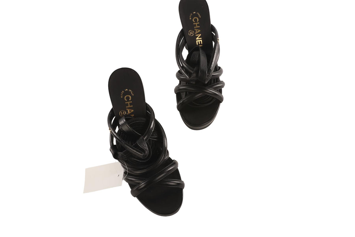 CHANEL BLACK 2018 LEATHER PLATFORM SANDALS EU 37.5