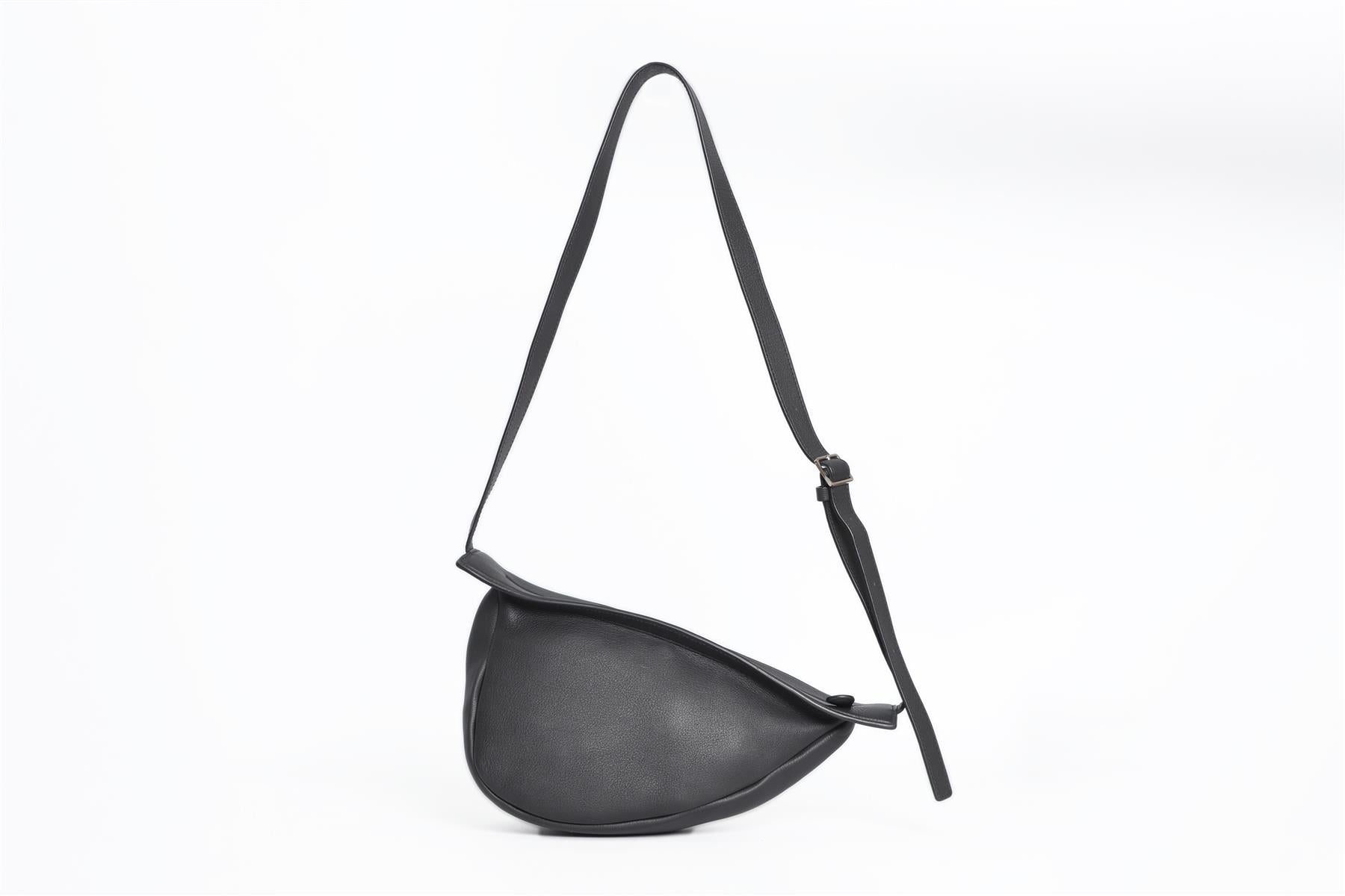 THE ROW BLACK SLOUCHY BANANA SMALL LEATHER SHOULDER BAG
