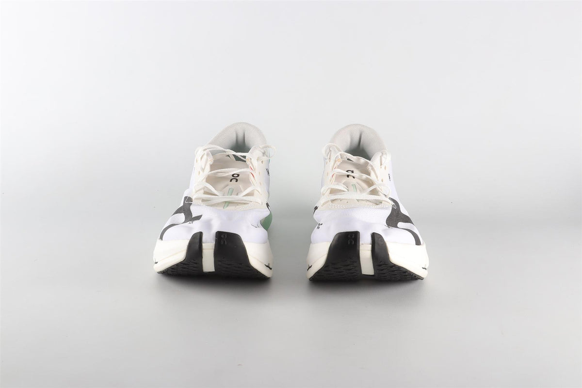 ON WHITE MEN'S MESH SNEAKERS UK 8.5