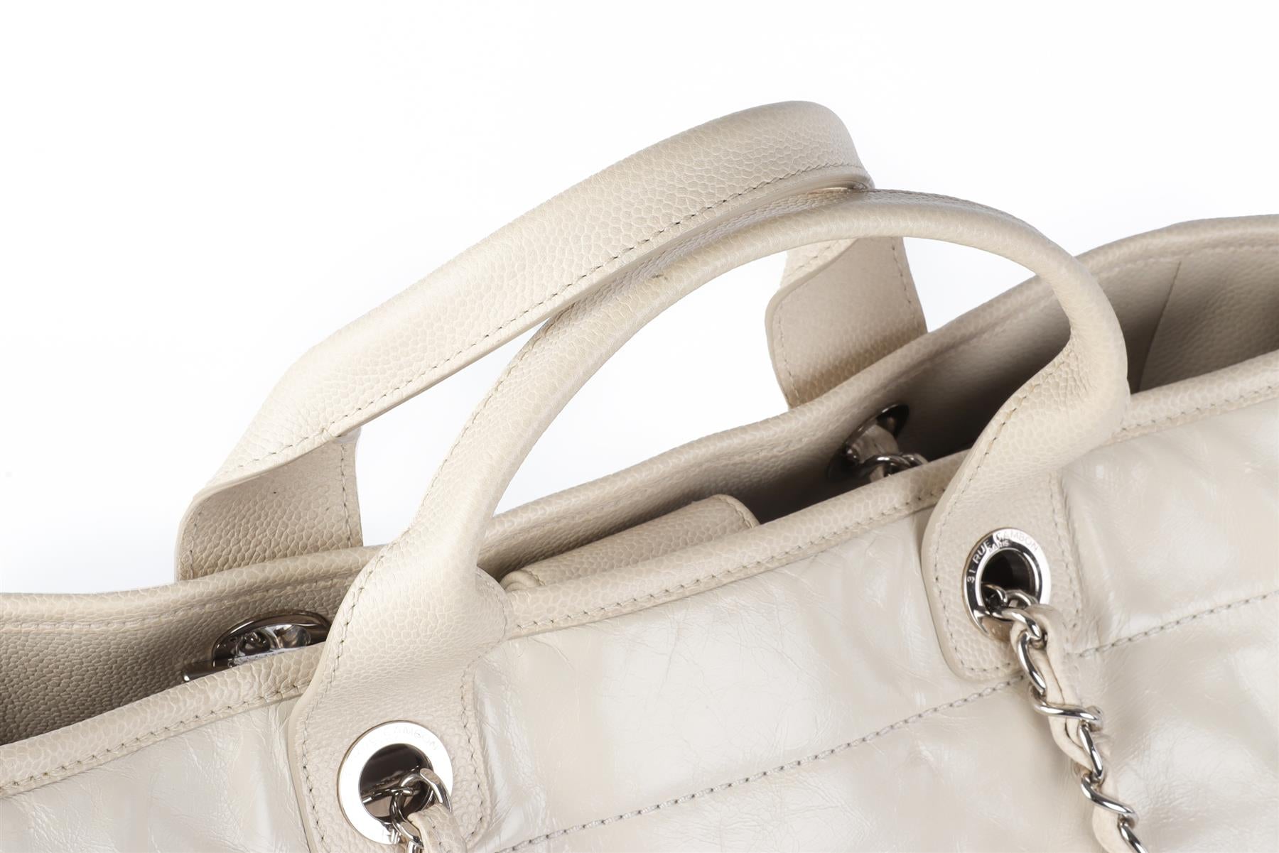 CHANEL ECRU 2016-2017 DEAUVILLE MEDIUM LEATHER TOTE BAG