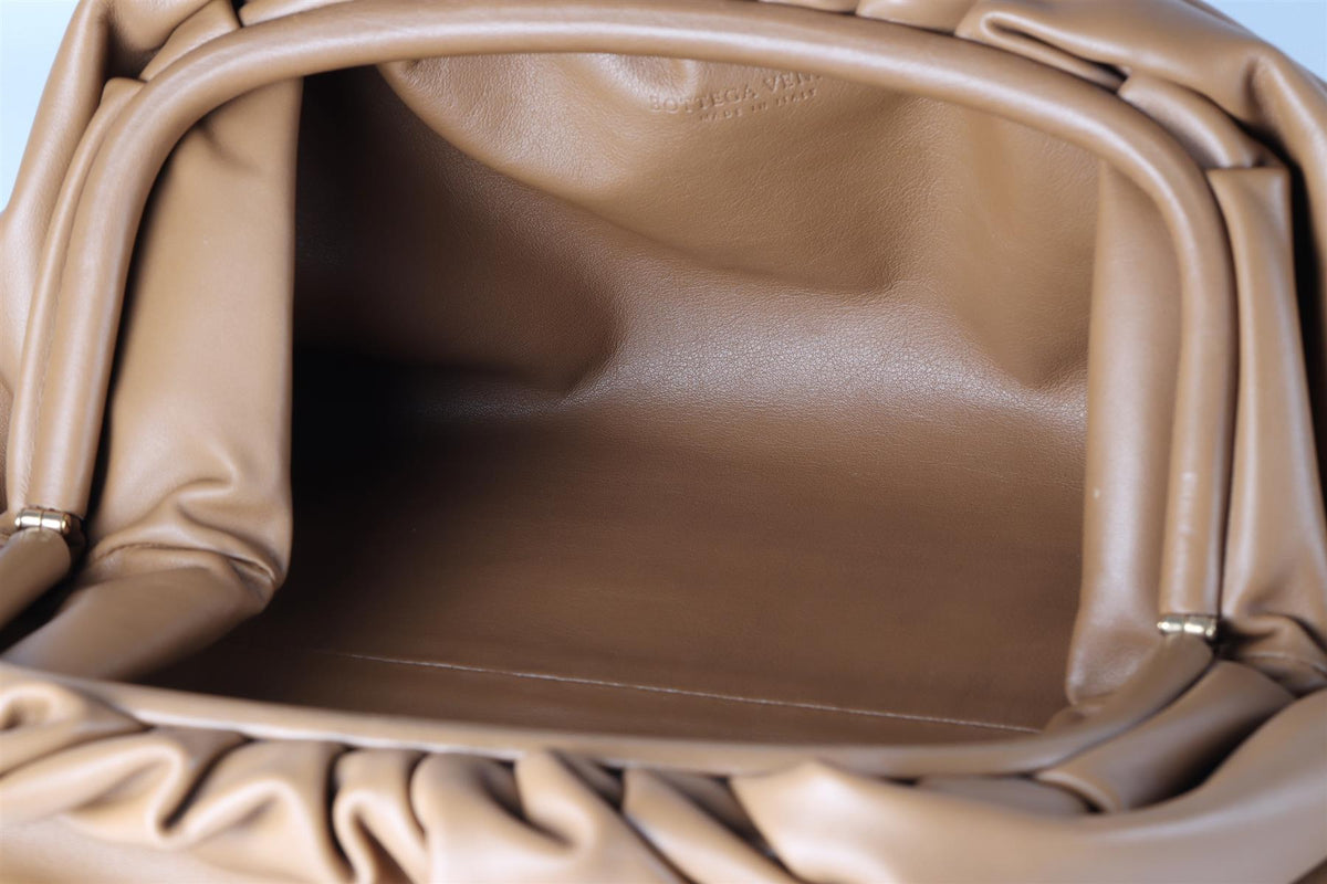 BOTTEGA VENETA BROWN POUCH LARGE LEATHER CLUTCH
