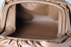 BOTTEGA VENETA BROWN POUCH LARGE LEATHER CLUTCH