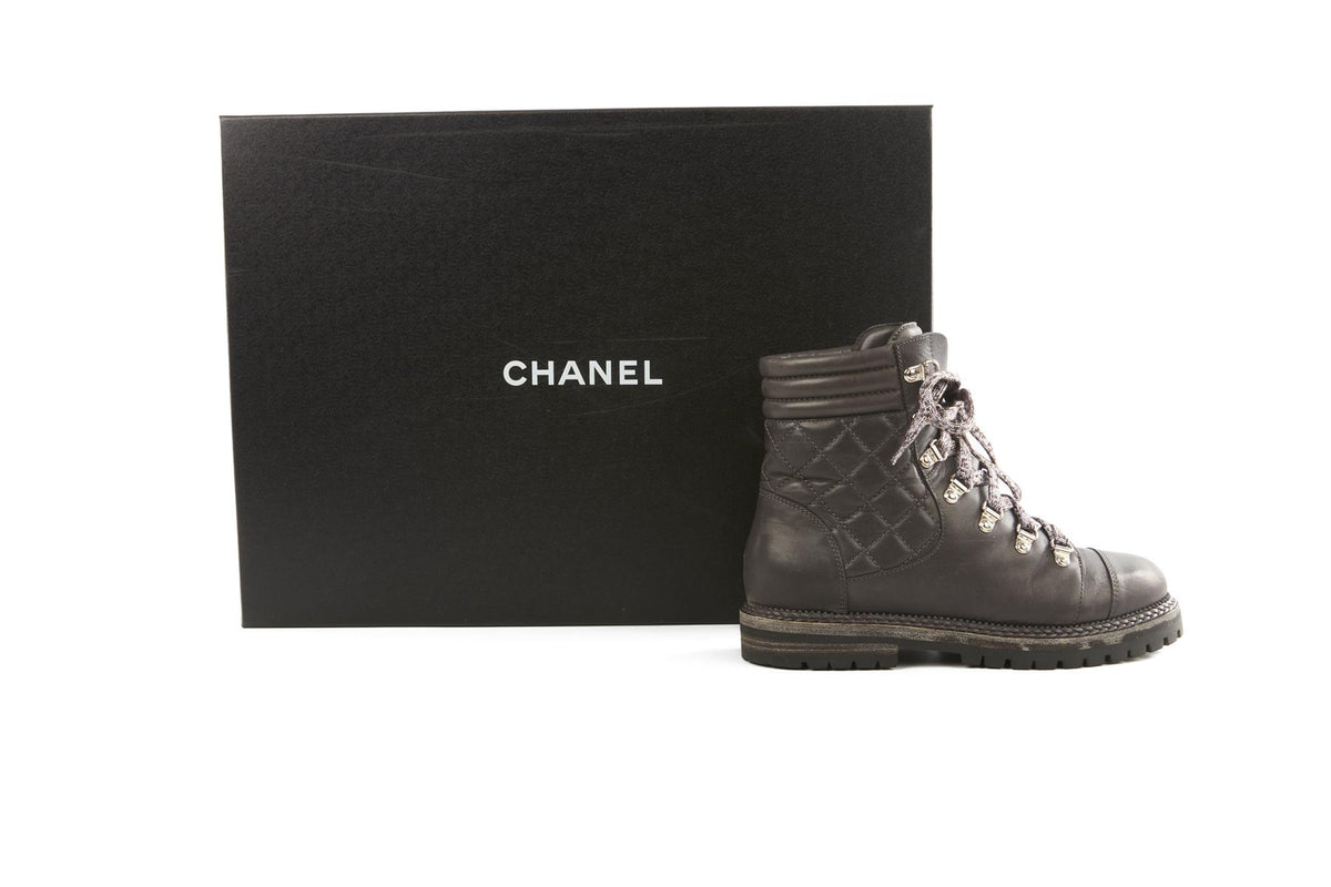 CHANEL GREY 2018 LEATHER ANKLE BOOTS EU 37 UK 4 US 7