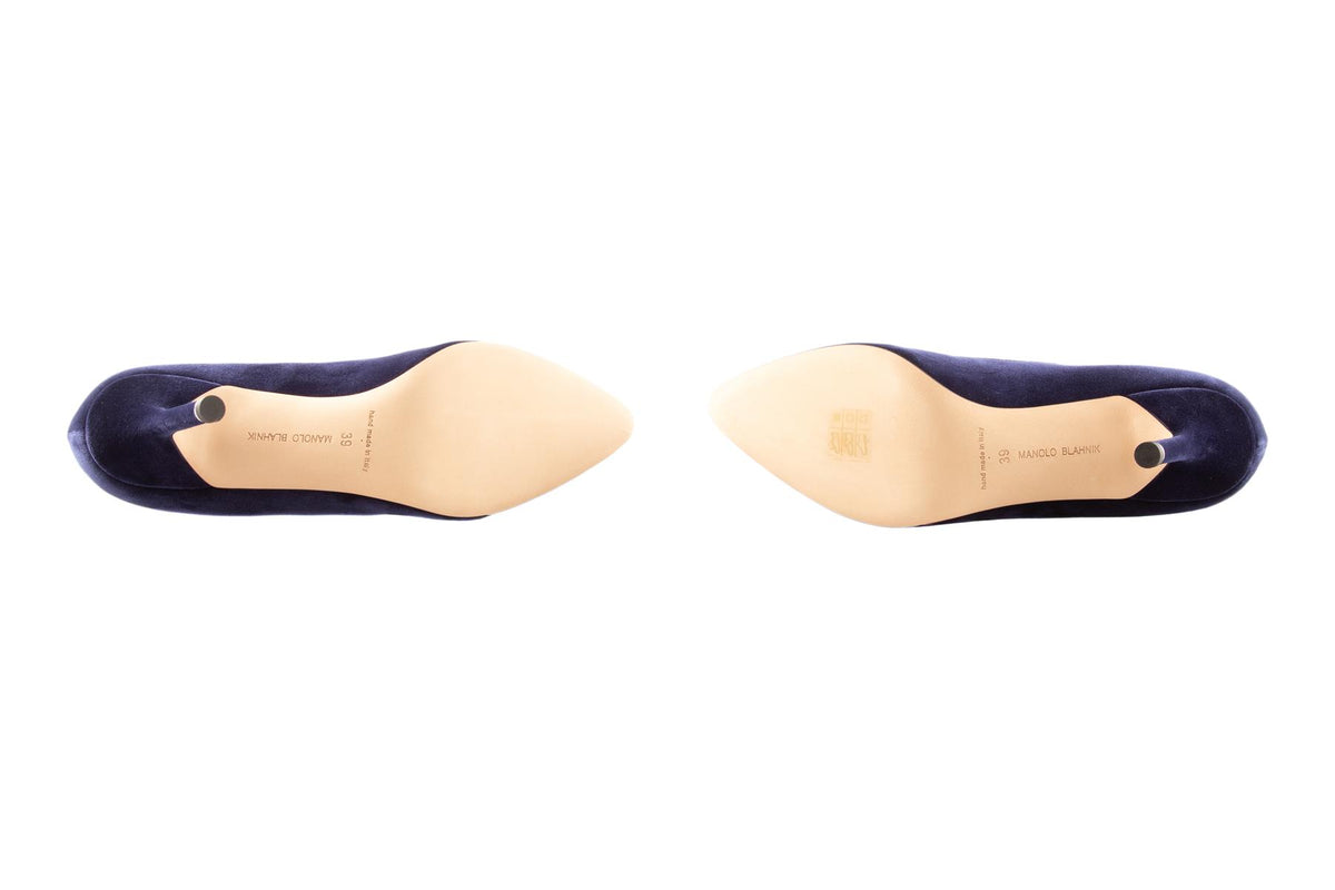MANOLO BLAHNIK BLUE HANGISI VELVET PUMPS EU 39