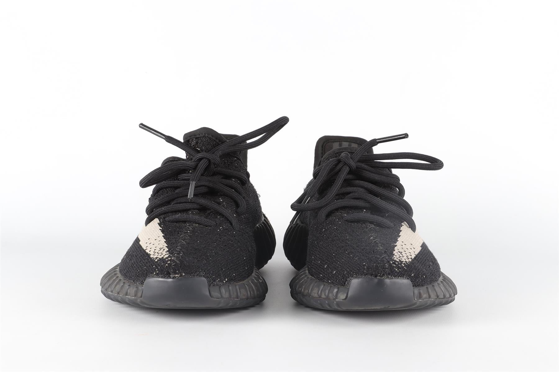 ADIDAS YEEZY BOOST 350 V2 'OREO' SNEAKERS EU 39.5 UK 6 US 6.5