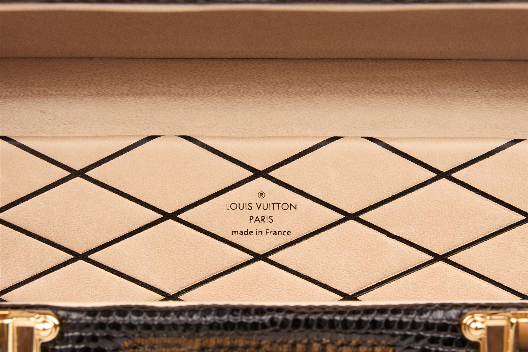 LOUIS VUITTON BLACK 2016 PETITE MALLE LEATHER CLUTCH