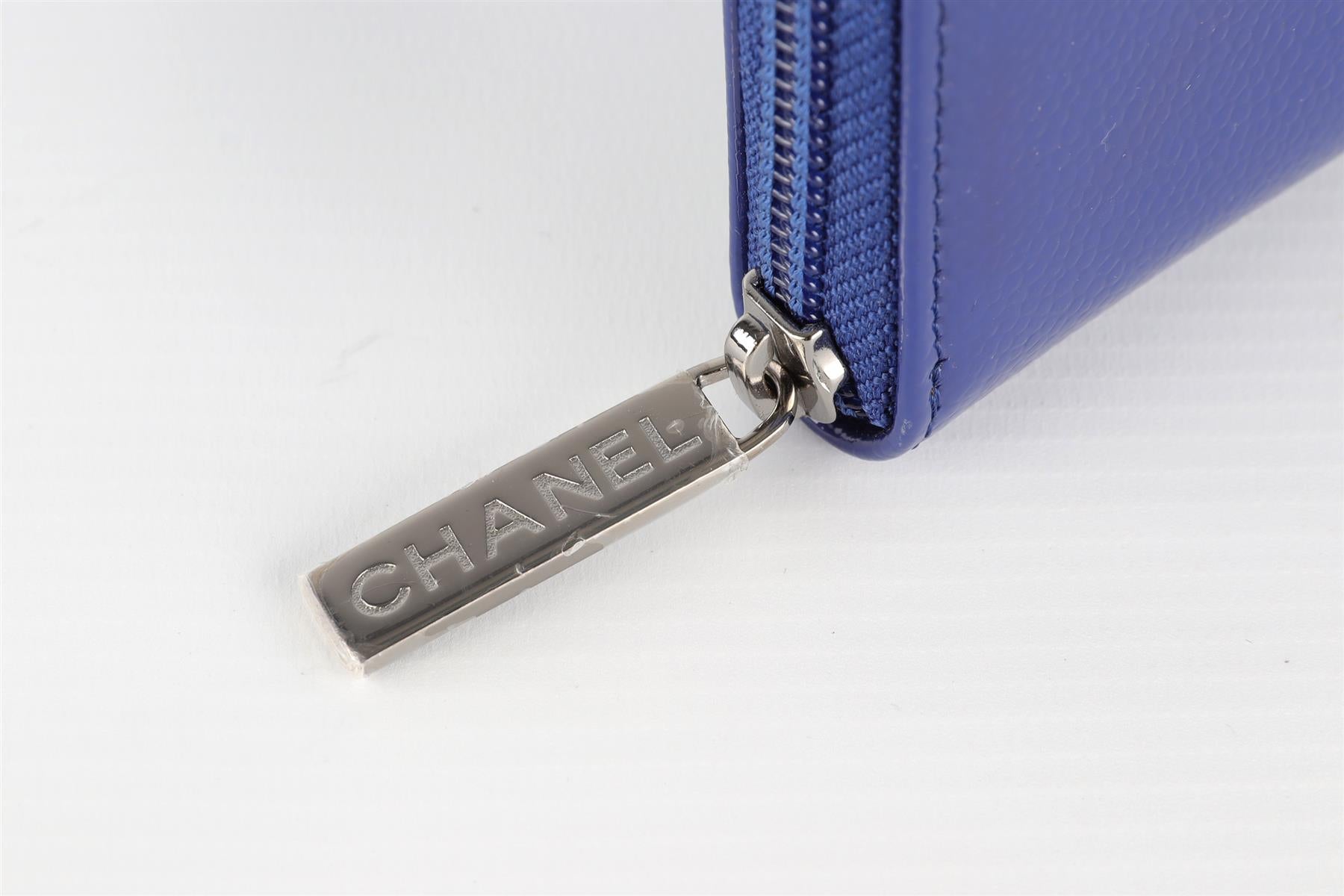 CHANEL BLUE 2014-2015 CC PATENT LEATHER WALLET