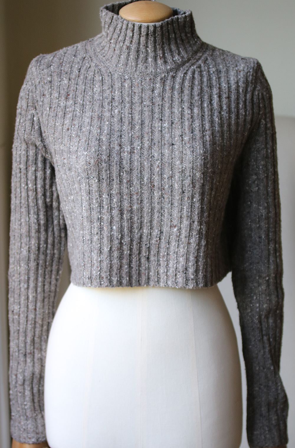 SOYER ANDIE RIBBED CROP SWEATER SMALL