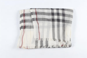 BURBERRY CREAM WOOL SCARF ONE SIZE