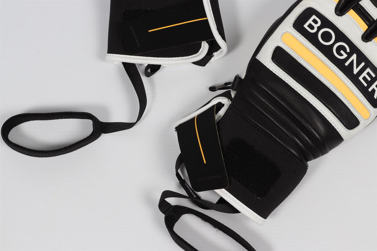 BLACK SKI GLOVES