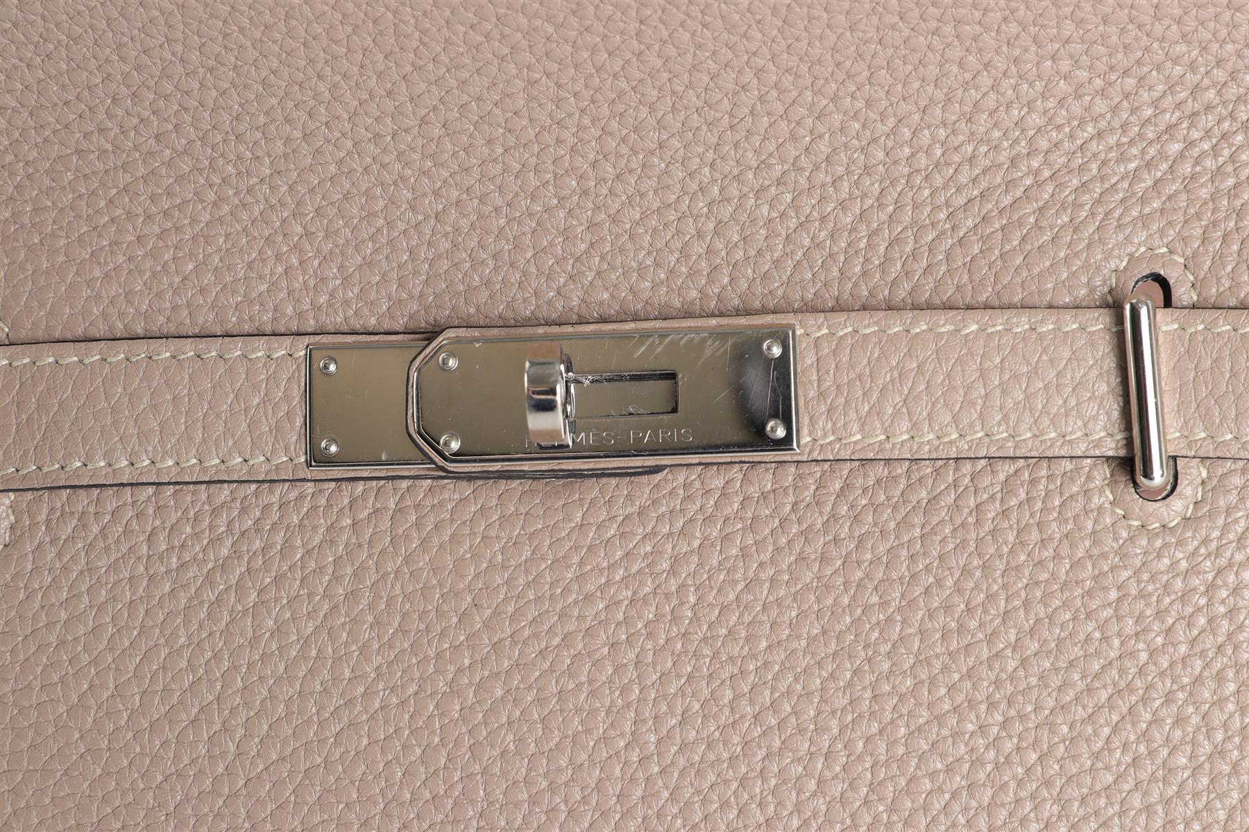 HERMÈS TAUPE 2012 JYPSIERE 28CM TOGO LEATHER CROSSBODY BAG IN ETOUPE
