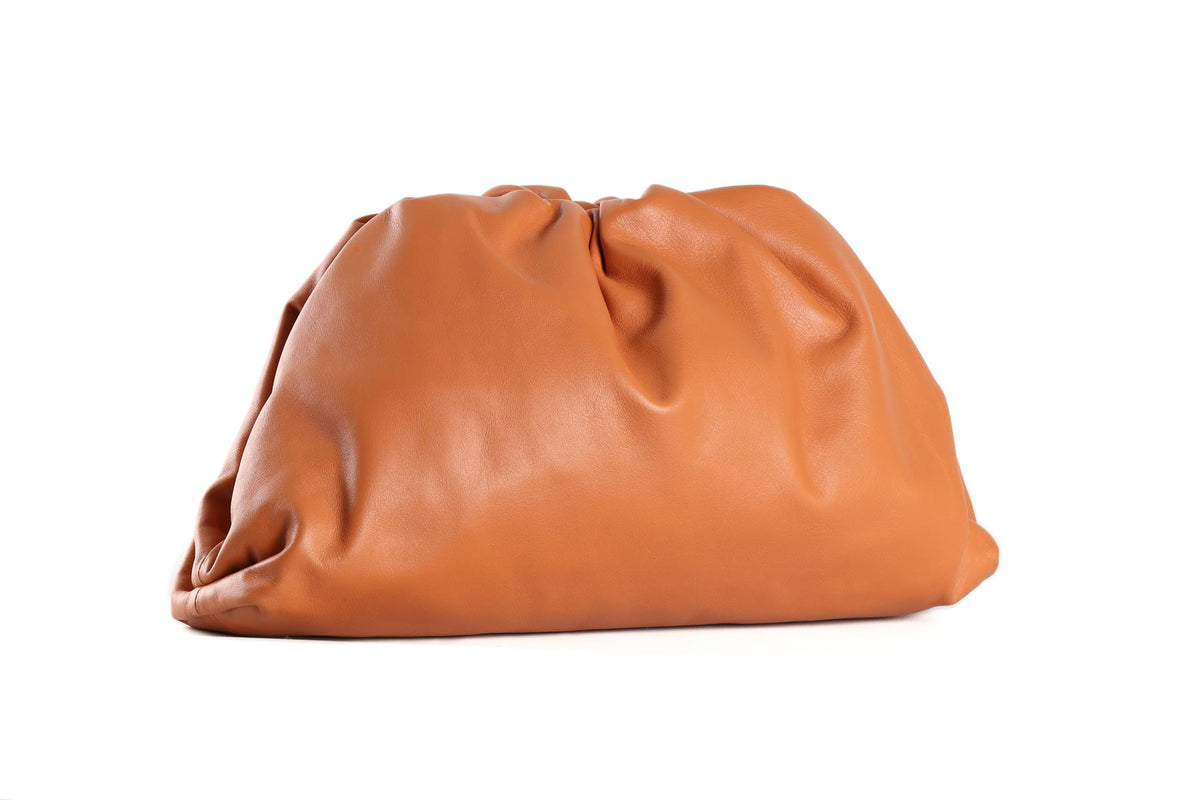 BOTTEGA VENETA TAN POUCH LARGE LEATHER CLUTCH