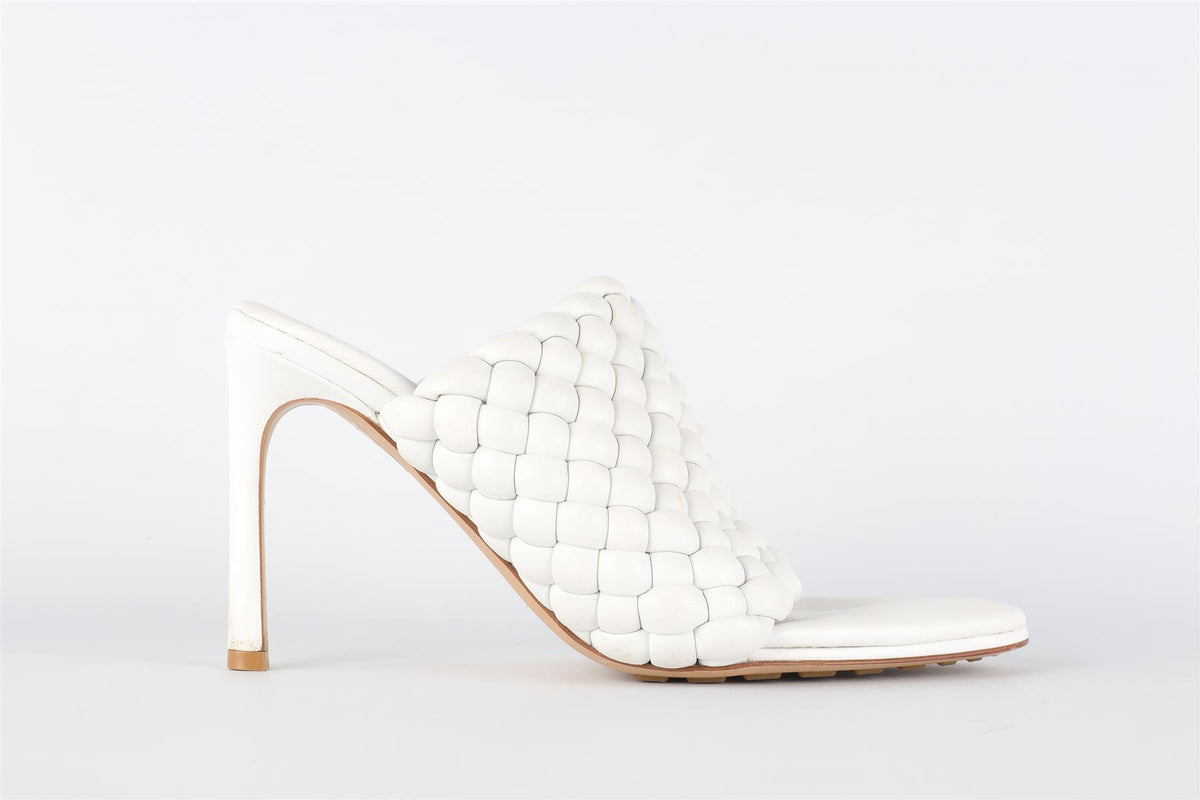 BOTTEGA VENETA WHITE LEATHER MULES EU 39 UK 6 US 9