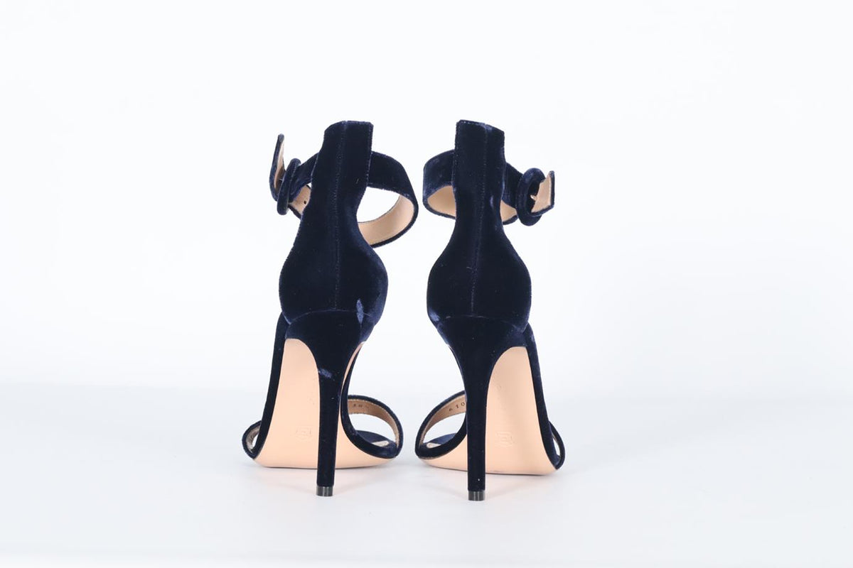 GIANVITO ROSSI VELVET SANDALS EU 38.5 UK 5.5 US 8.5