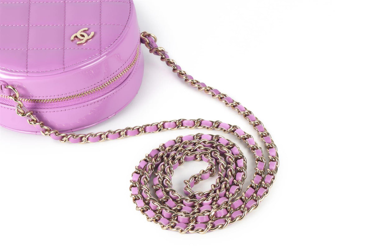 CHANEL PURPLE 2019 ROUND QUILTED PATENT LEATHER SHOULDER BAG
