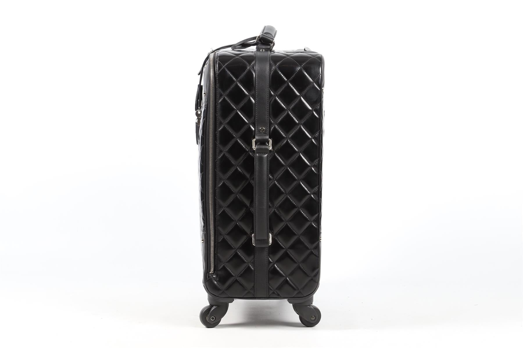 CHANEL BLACK 2015 37CM QUILTED PATENT LEATHER SUITCASE