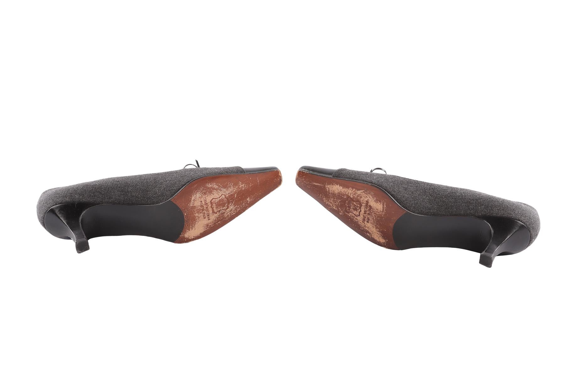 STUART WEITZMAN GREY VINTAGE FELT PUMPS US 7 EU 37 UK 4