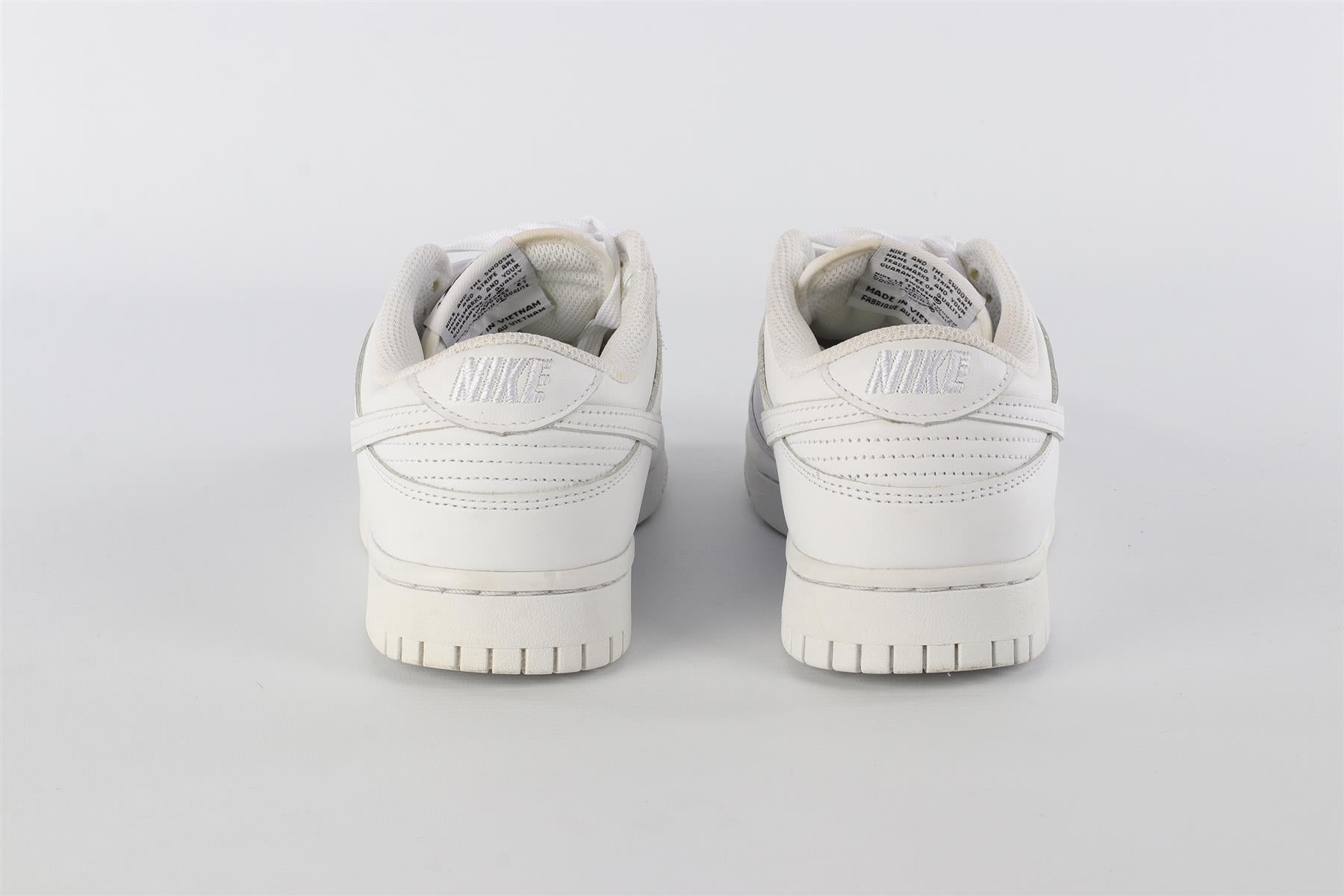NIKE WHITE LEATHER TRAINERS EU 38 UK 5 US 8