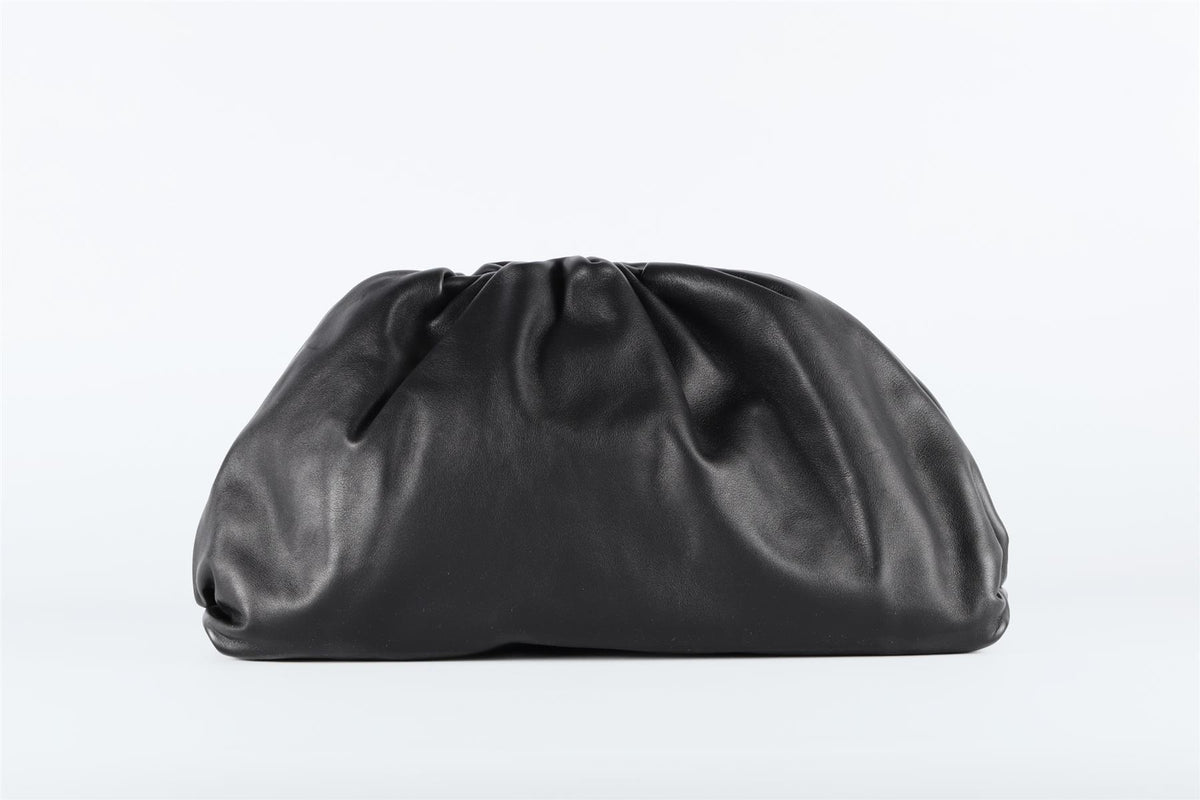 BOTTEGA VENETA BLACK THE POUCH LARGE LEATHER CLUTCH