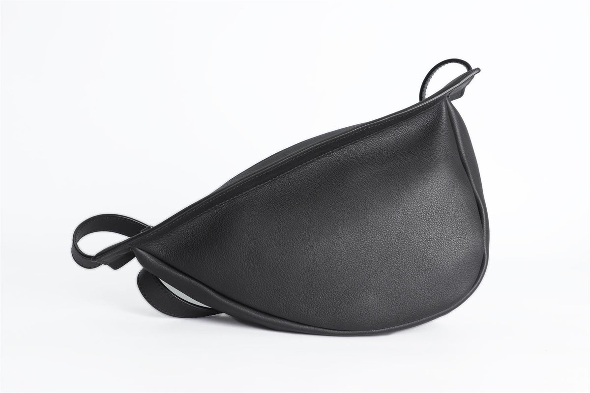 THE ROW BLACK SLOUCHY BANANA SMALL LEATHER SHOULDER BAG