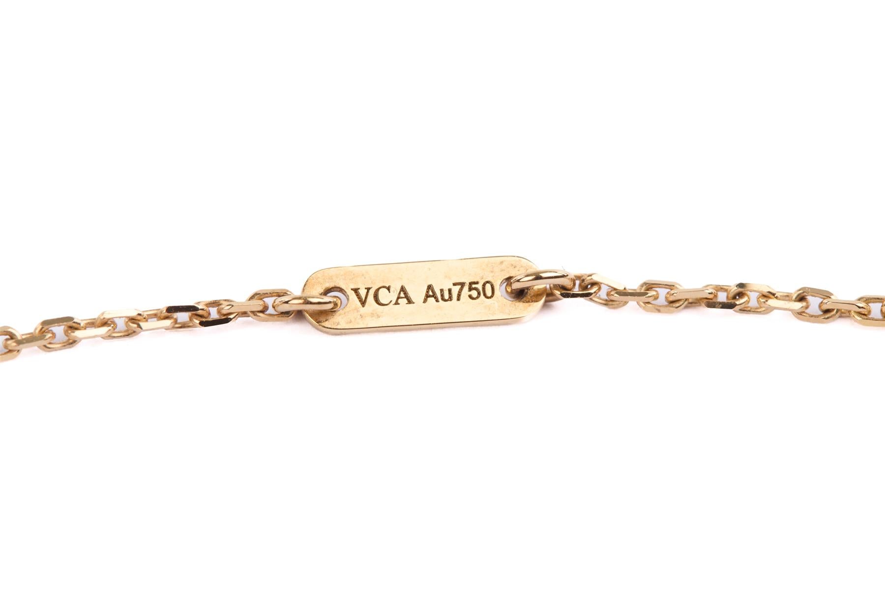 VAN CLEEF & ARPELS SWEET ALHAMBRA 18K YELLOW GOLD AND MOTHER OF PEARL NECKLACE