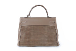 HERMÈS  TAUPE 2005 KELLY 35 CM CLEMENCE LEATHER AND HORSEHAIR BAG IN ETOUPE