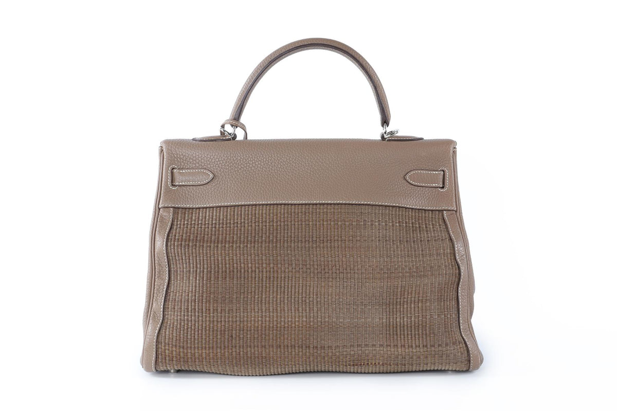 HERMÈS  TAUPE 2005 KELLY 35 CM CLEMENCE LEATHER AND HORSEHAIR BAG IN ETOUPE