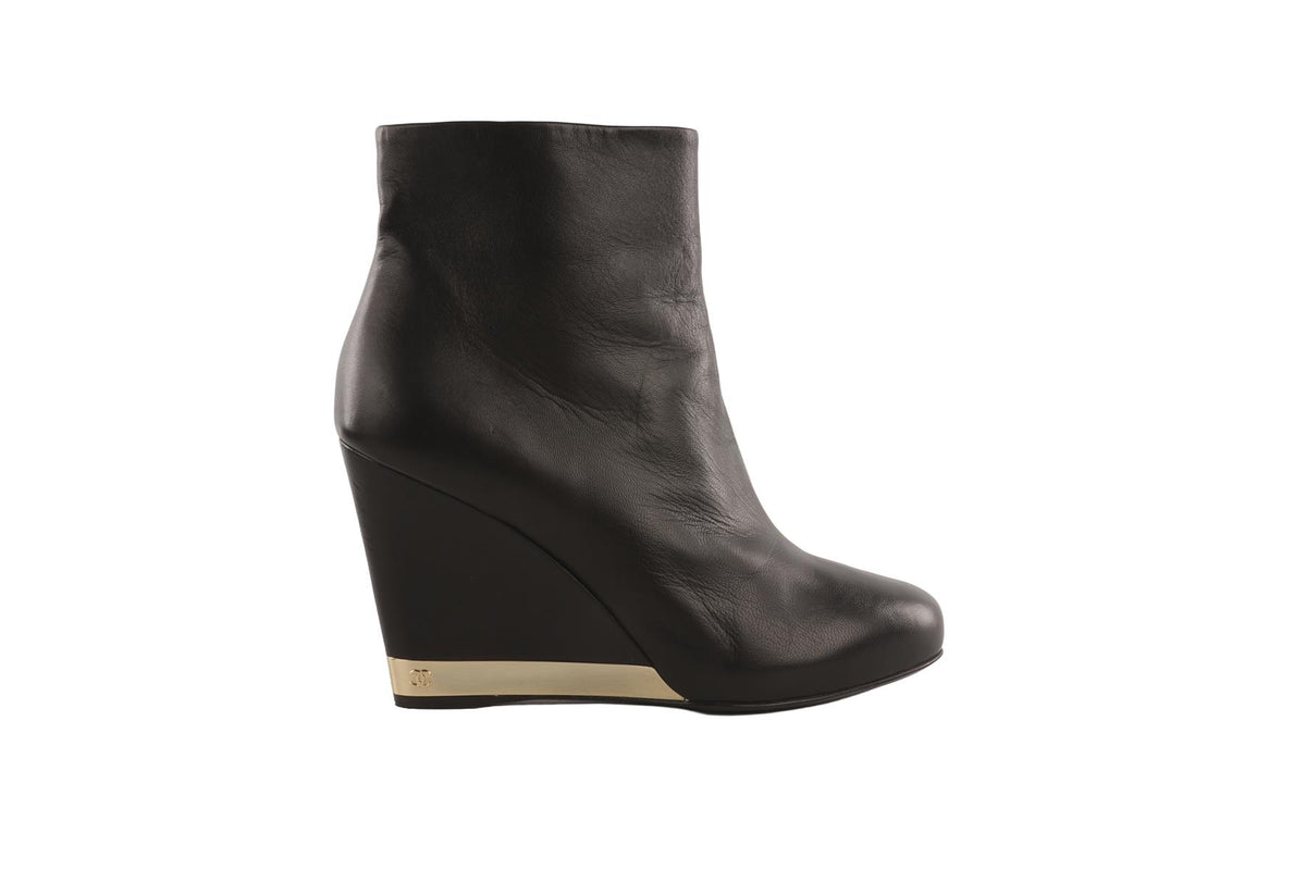 CHANEL BLACK 2015 LEATHER WEDGE ANKLE BOOTS EU 37.5 UK 4.5 US 7.5