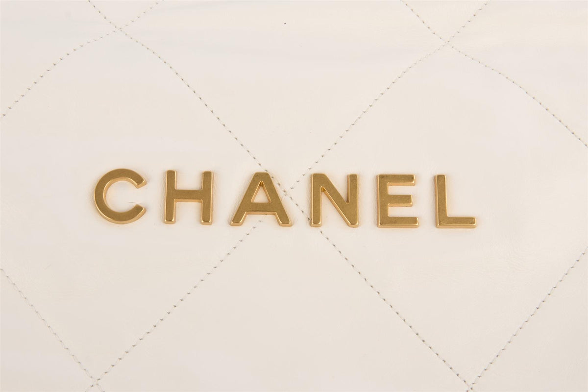 CHANEL WHITE 2022 22 MEDIUM QUILTED LEATHER SHOULDER BAG