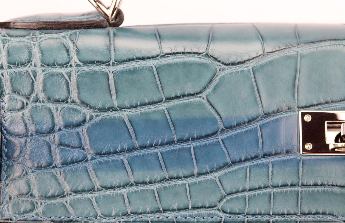 HERMÈS 2015 KELLY 32CM MATTE ALLIGATOR MISSISSIPPIENSIS LEATHER BAG