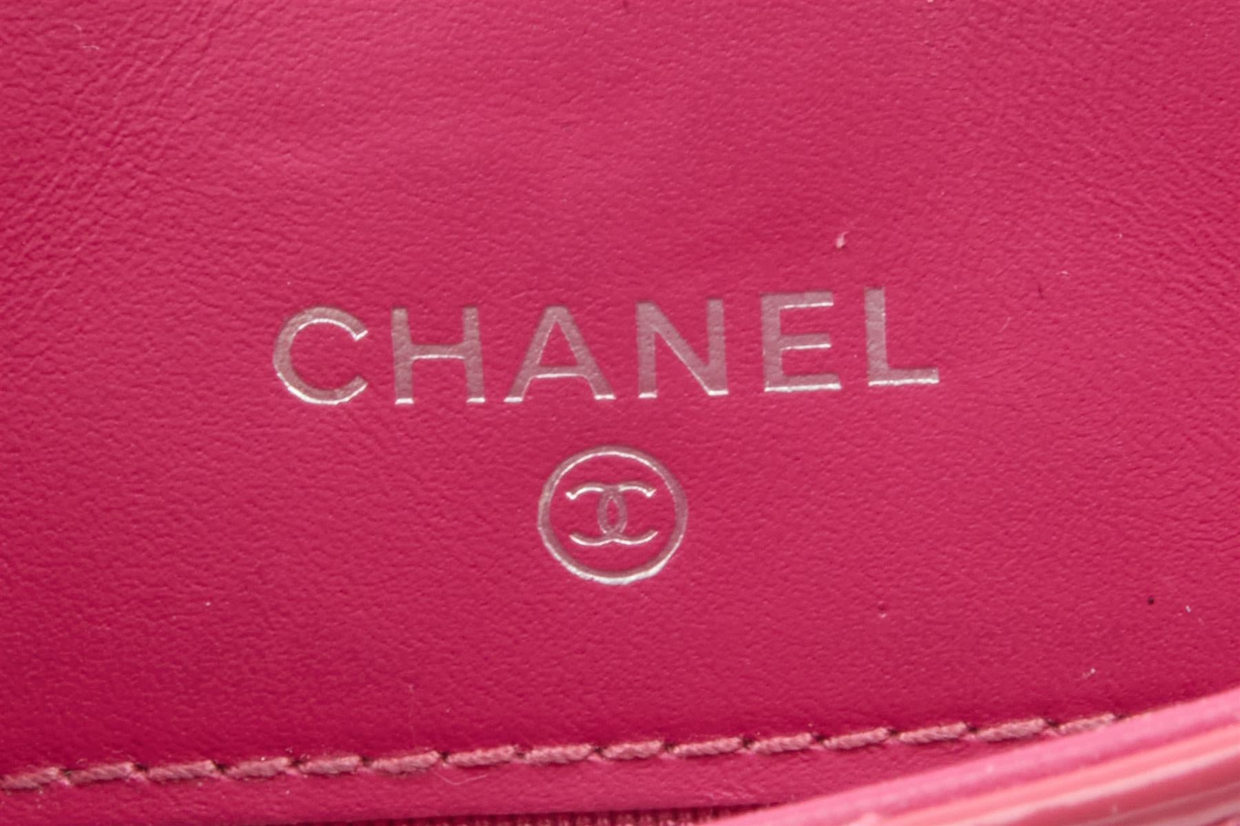 CHANEL PINK 2014 QUILTED PATENT LEATHER WALLET