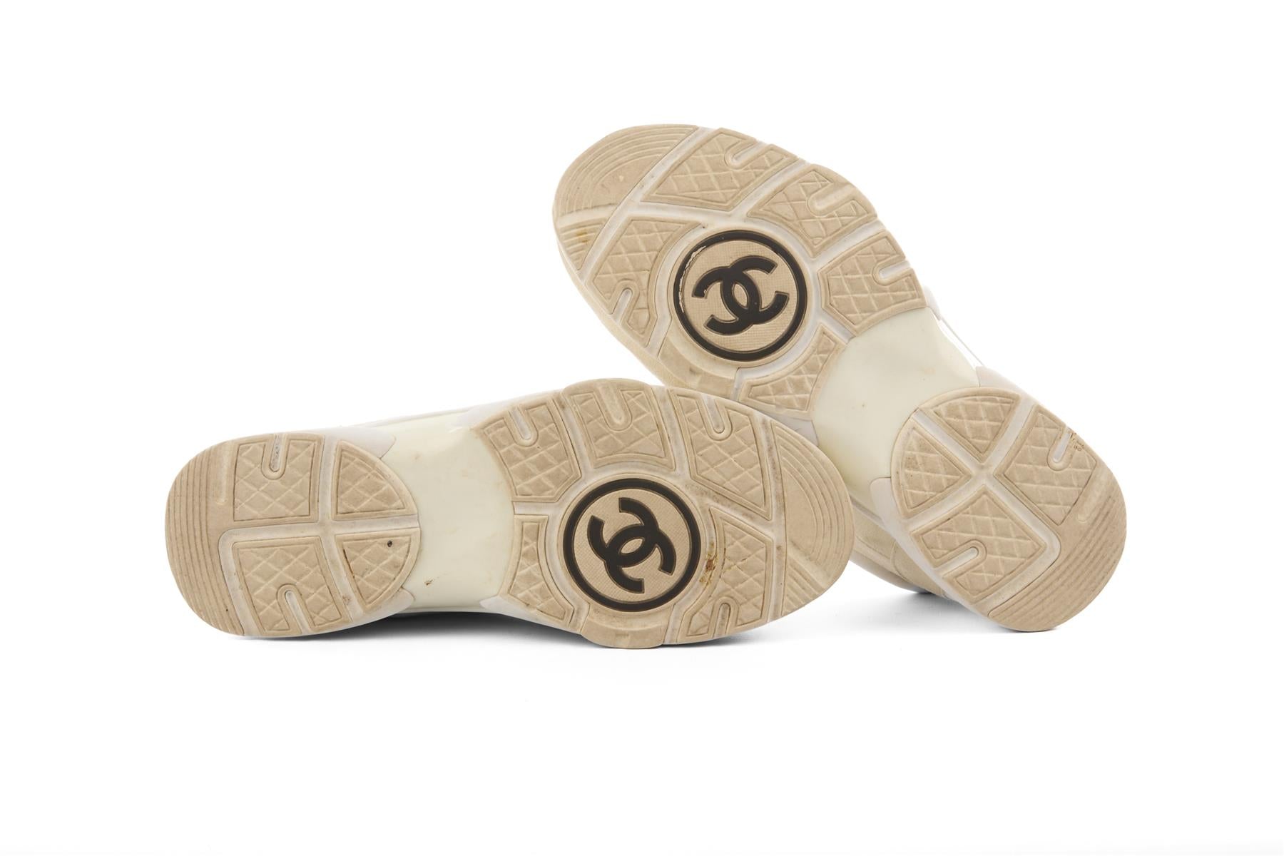 CHANEL WHITE CC SUEDE SNEAKERS EU 39 UK 6 US 9
