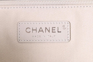 CHANEL 2018 DEAUVILLE MEDIUM CANVAS AND LEATHER TOTE BAG