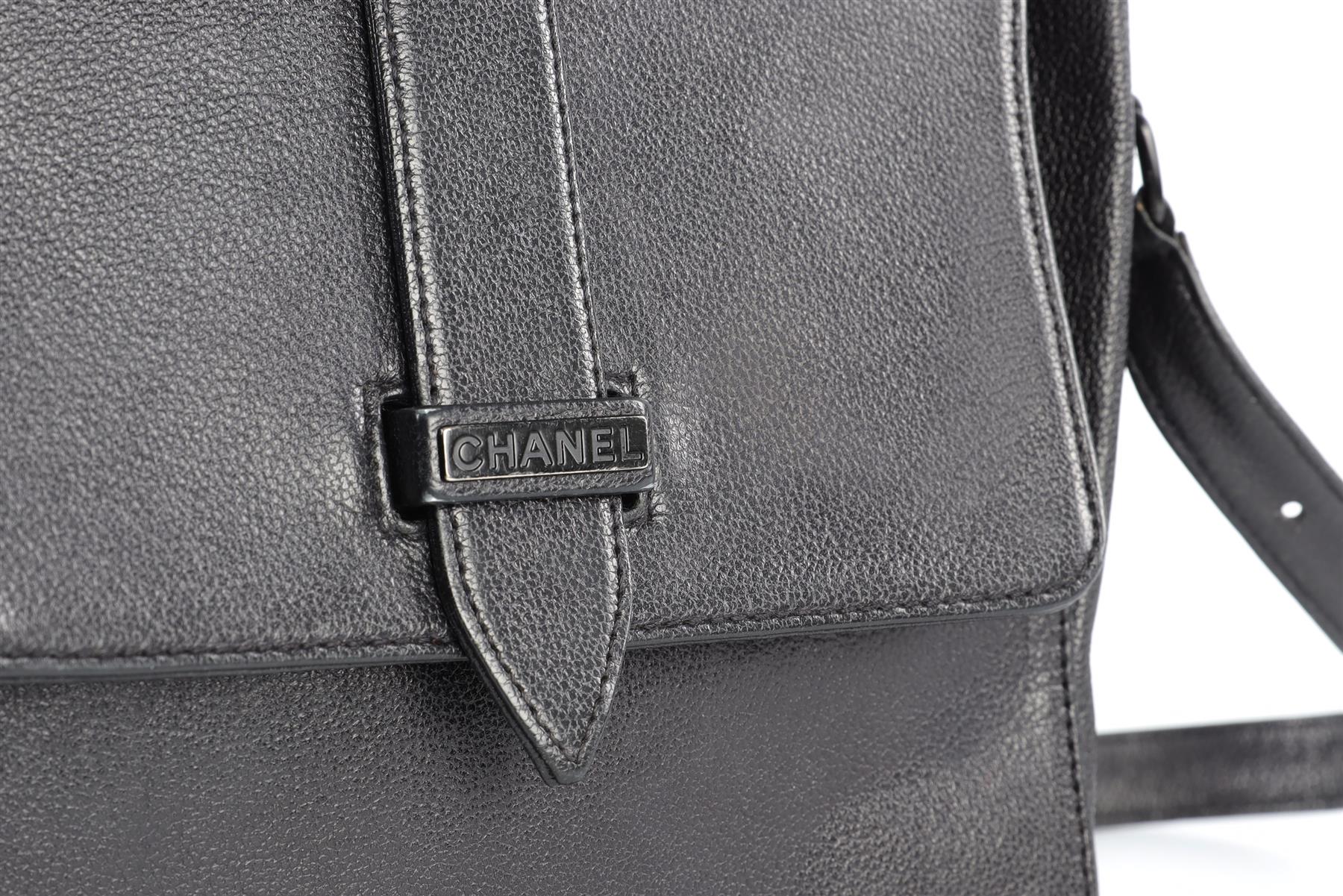 CHANEL BLACK 2000 - 2002 LEATHER SHOULDER BAG