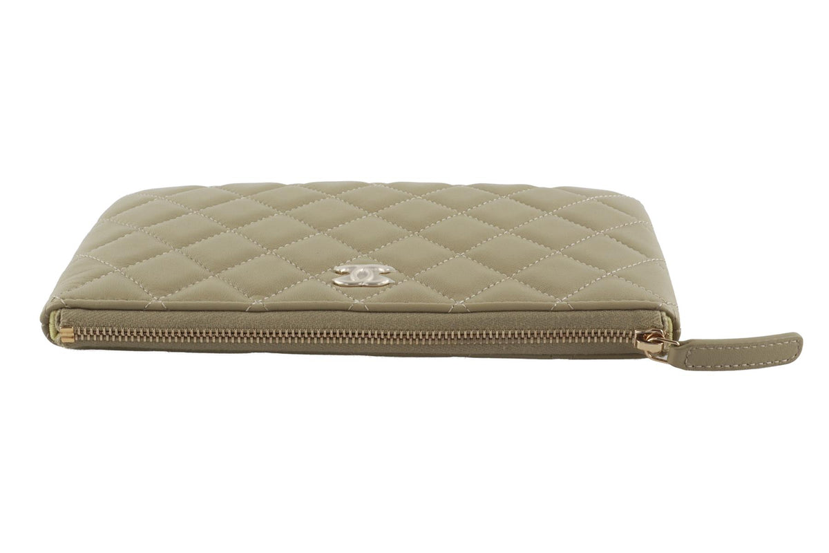 CHANEL GREEN 2024 O CASE SMALL QUILTED LEATHER POUCH (COMES WITH BOX AND DUSTBAG)