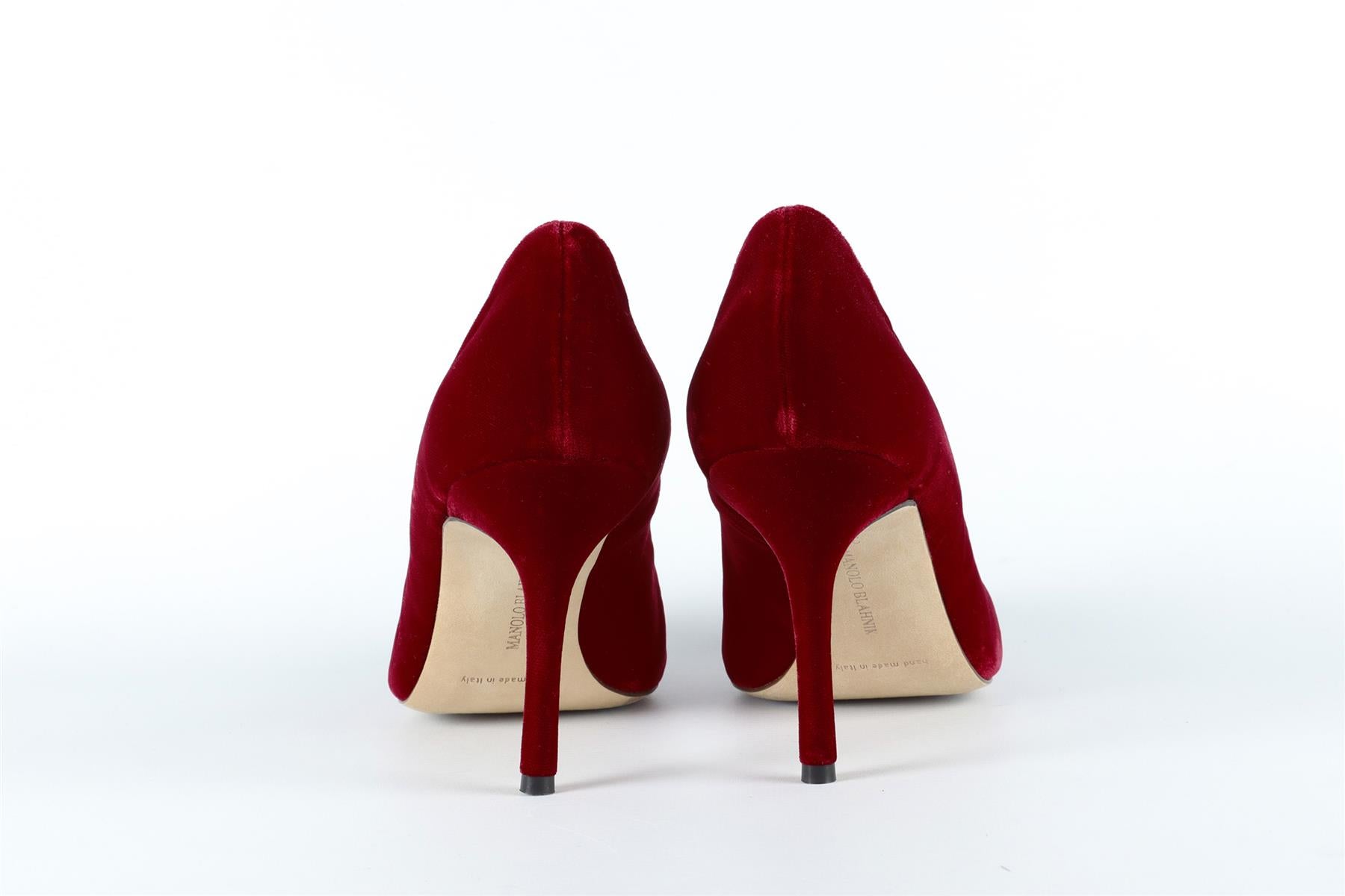 MANOLO BLAHNIK RED CRYSTAL AND VELVET PUMPS EU 38.5 UK 5.5 US 8.5