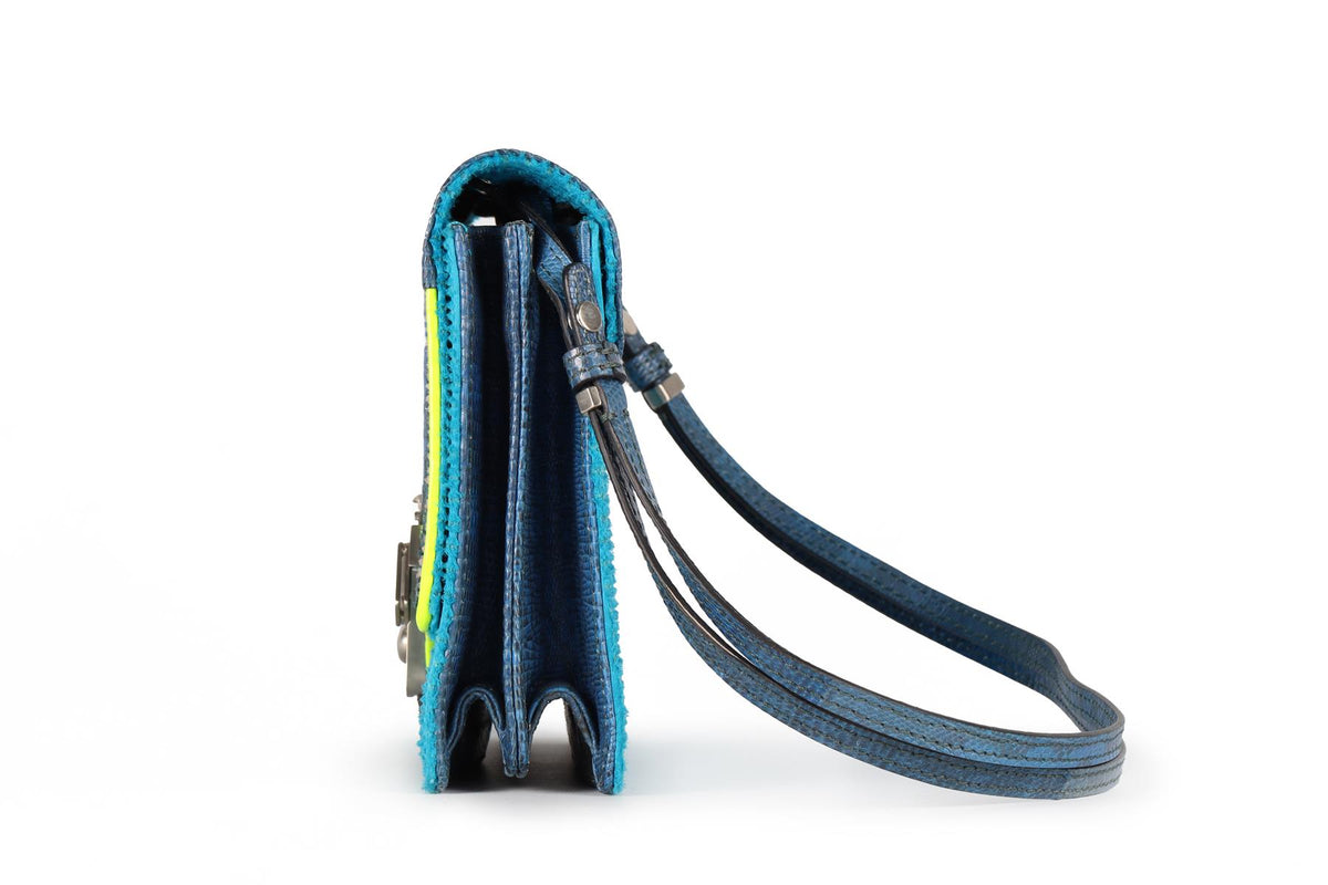 PAULA CADEMATORI BLUE LEATHER BAG