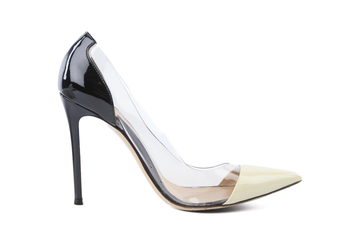 GIANVITO ROSSI BLACK PVC PUMPS EU 39 UK 6 US 9