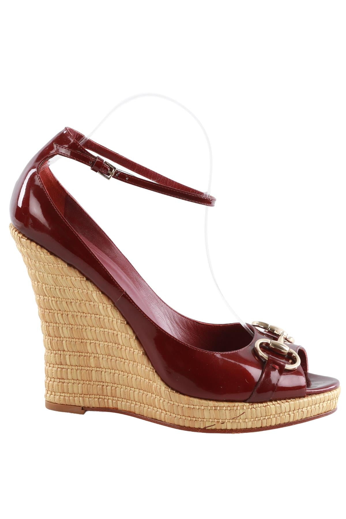 GUCCI BURGUNDY HORSEBIT PATENT LEATHER WEDGE SANDALS EU 39.5 UK 6.5 US 9.5